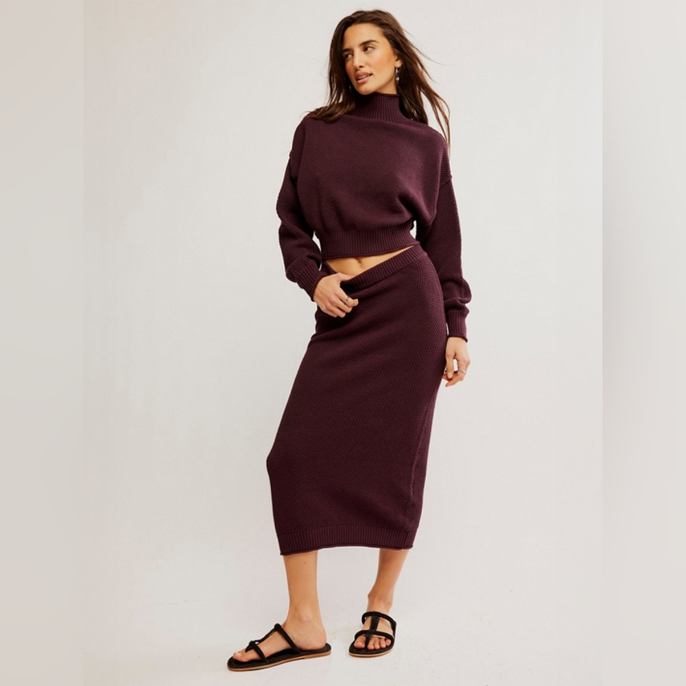 Hailee Sweater Skirt Set NWT Vintage Wine